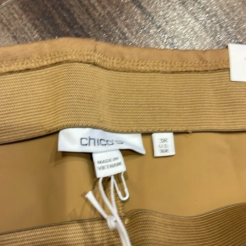 NWT Chico’s Pant - Picture 5 of 8